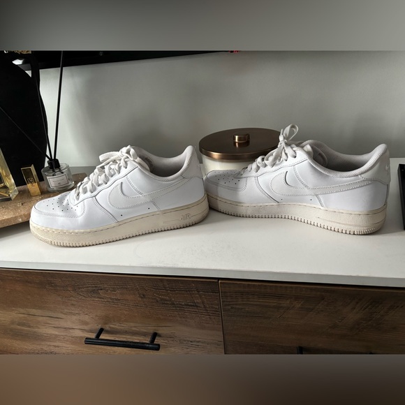 Nike White Athletic Sneakers - Picture 6 of 6